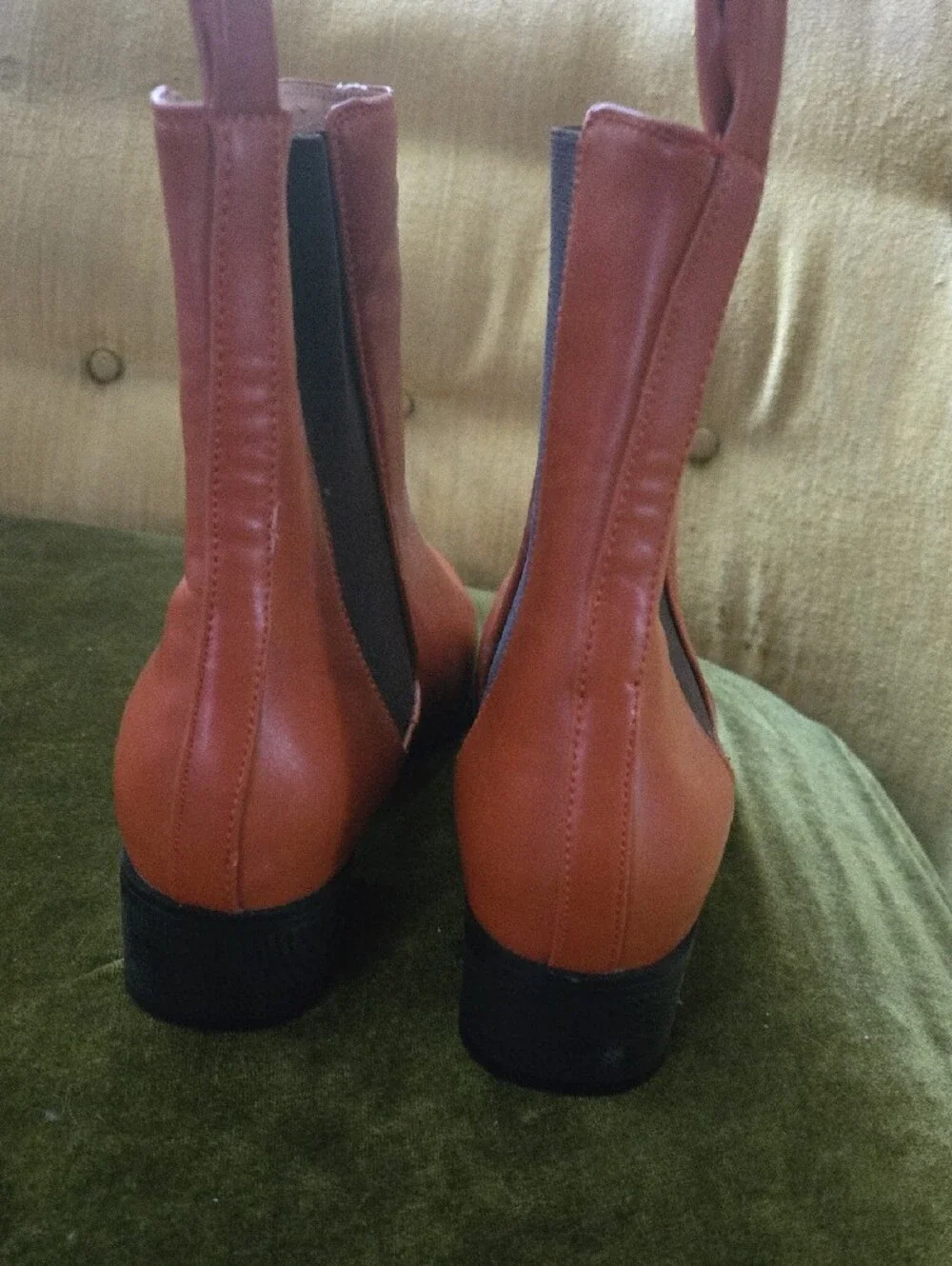Women’s Pointed Chelsea Boot in Burnt Orange